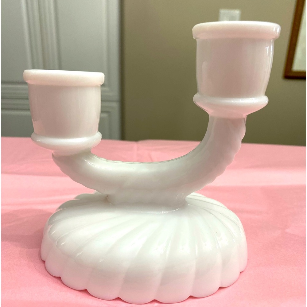 EUC Vtg American Imperial Glass White Milk Glass Double Tapered Candle Holder